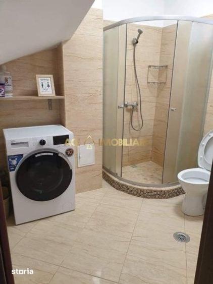 Casă cu 4 camere cu Teren 100 Mp în Central