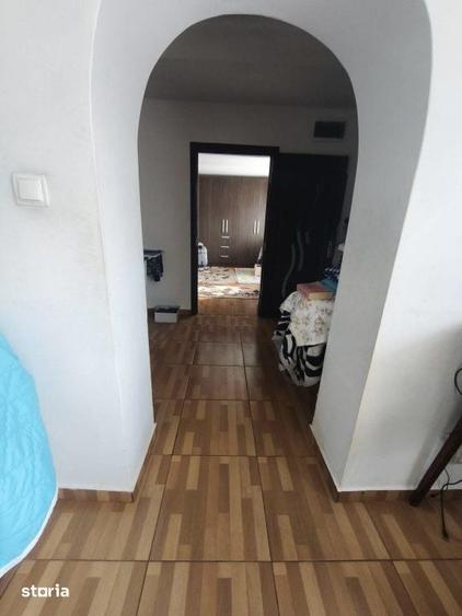 Casă cu 4 camere cu Teren 6000 Mp în Bălcăuți