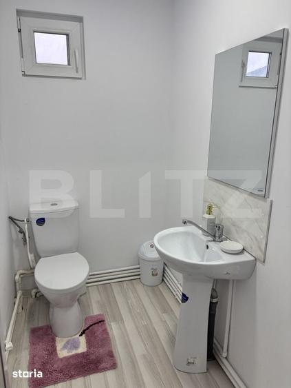 Casă cu 8 camere cu Teren 400 Mp în Central