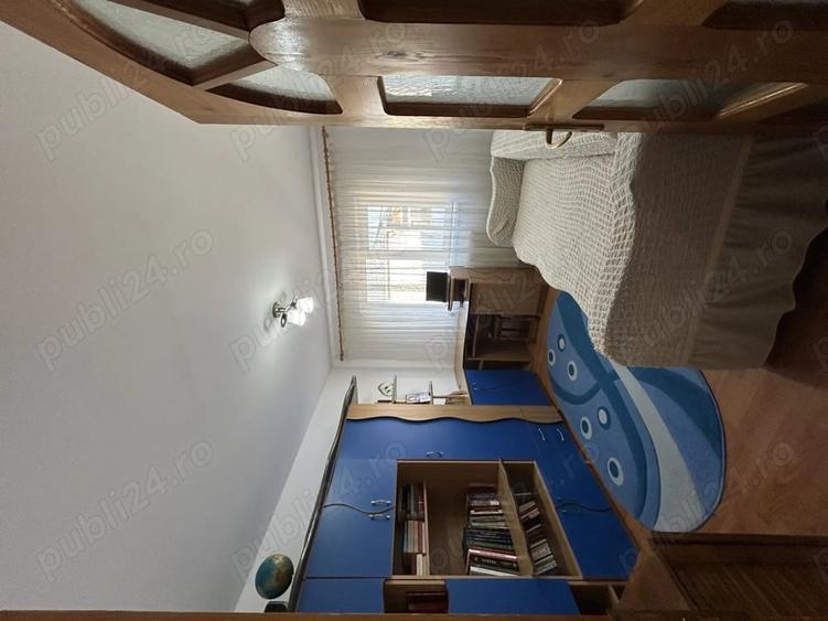 Apartament cu 4 camere decomandat în Central