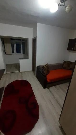 Garsonieră decomandată, mobilată în Frumoasa