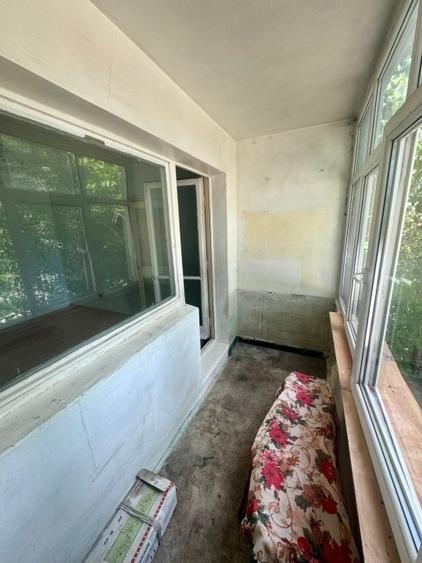 Apartament cu 2 camere semidecomandat în Podu Roș