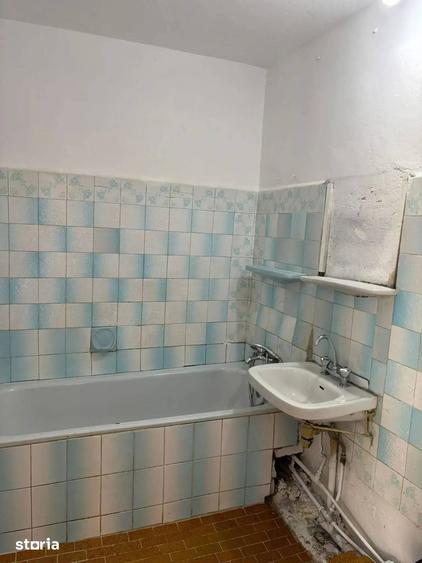ISPIRESCU MARGEANULUI BIRNOVA, CENTRALA PROPRIE, BLOC 1984 - 10