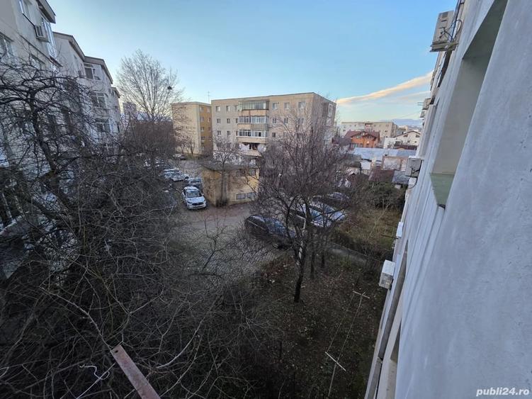 Garsonieră decomandată în Central