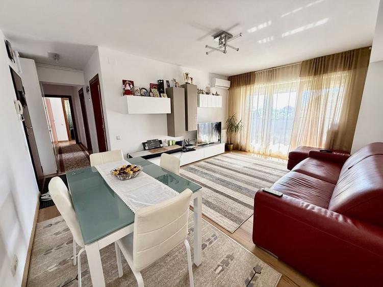 Apartament cu 3 camere decomandat, mobilat în Băneasa