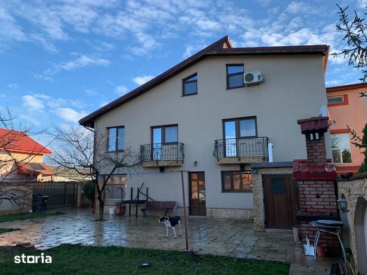 Casă cu 8 camere cu Teren 450 Mp în Clinceni
