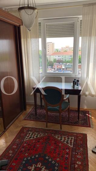 Apartament cu 3 camere decomandat, mobilat în Central