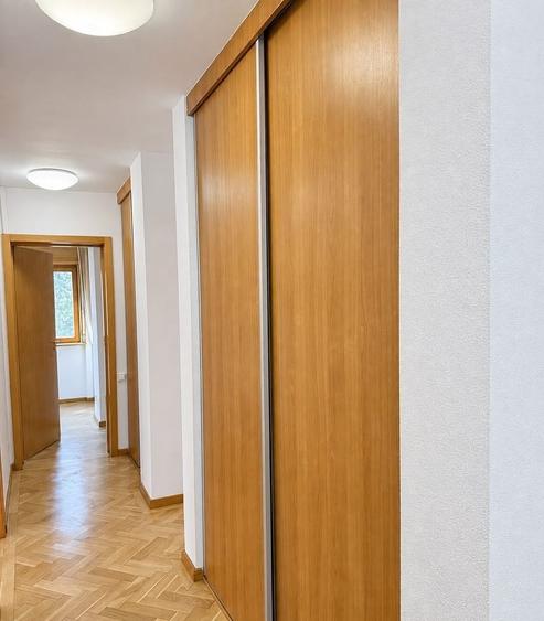 Apartament cu 4 camere decomandat, mobilat în Aviatorilor