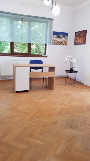 Spațiu comercial, de 110 mp, în Central