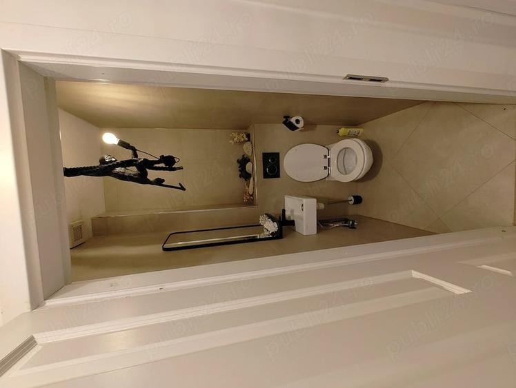 Apartament cu 4 camere decomandat, mobilat în Traian