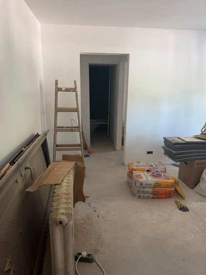 Apartament cu 2 camere semidecomandat în Brâncoveanu