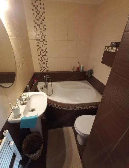 Garsoniera de inchiriat zona Tractorul - 3