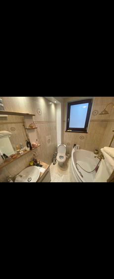 COPOU-ap. 2 camere,50 mp, decomandat,mobilat si utilat,et.1/3,LIBER,BOXA! - 9