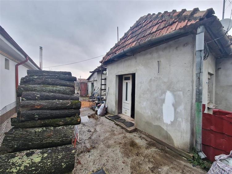 RECO casa renovabila cu  teren generos Osorhei - 1