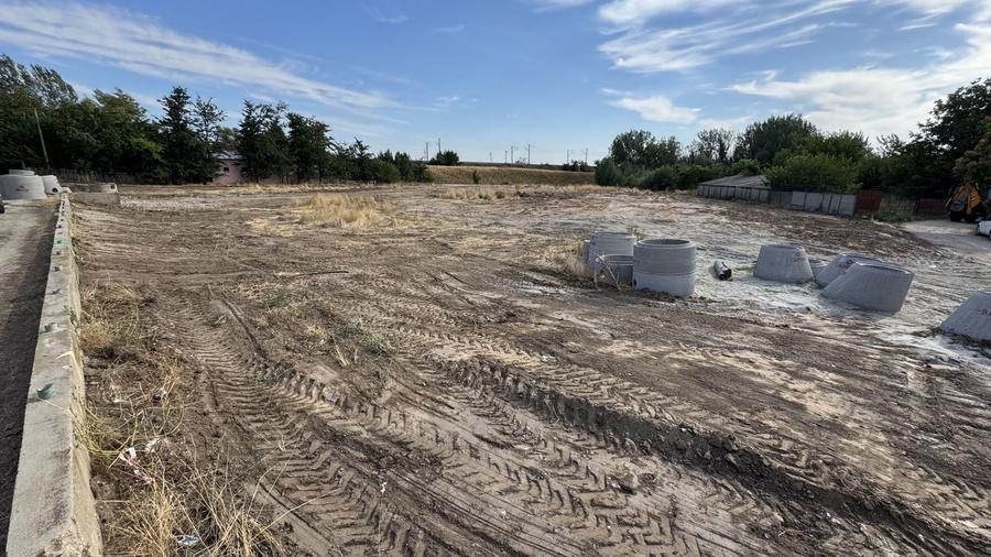 Teren Draganesti-Olt la soseaua principala N Titulescu - 7