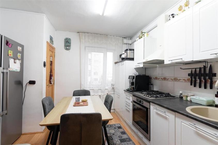 RECO Apartament 4 camere, decomandat, Bloc cu lift, Etajul 3, Zona Dragos Voda, - 1