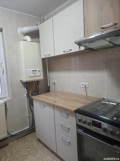 Inchiriez apartament 3 camere - 1