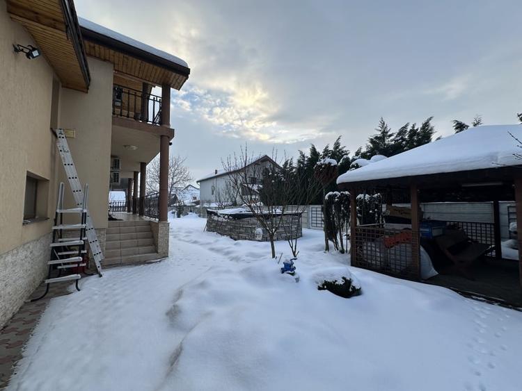 Casa D+P+1 Garaj dublu 2 Terase 925 mp Teren CETATE Kaufland Finisata Mobilata - 1