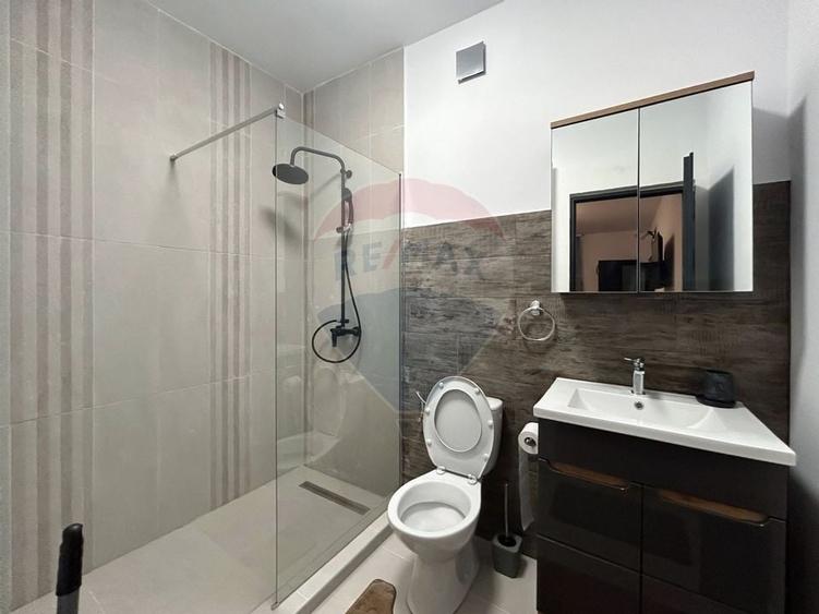 Casă / Vilă de vânzare în zona centrală TÂRGU OCNA - 19