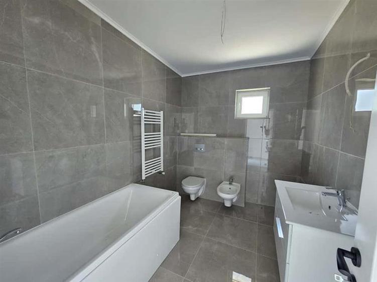 Vila 4 camere , P+1E , 447 mp teren - Valea Lupului , Iasi - 12