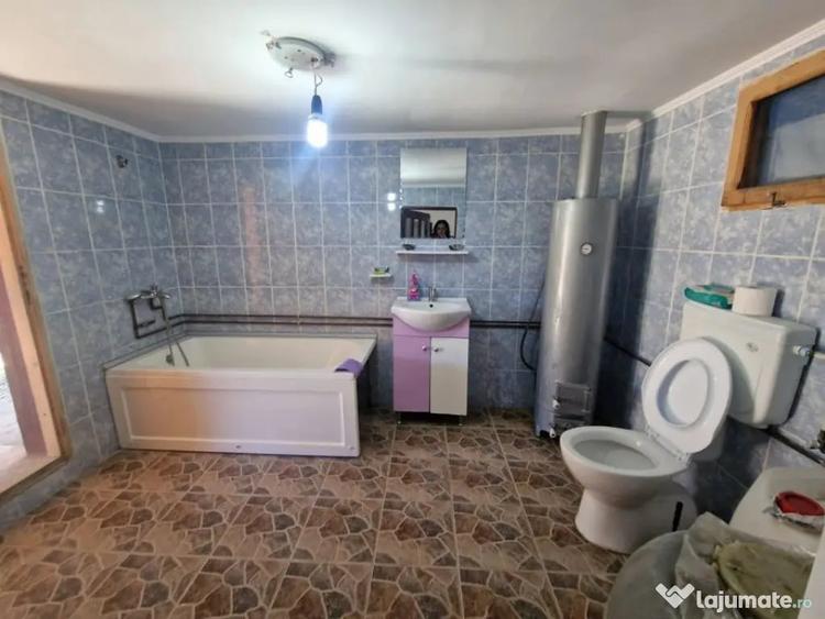 Casă cu 2 camere cu Teren 1150 Mp în Boțești