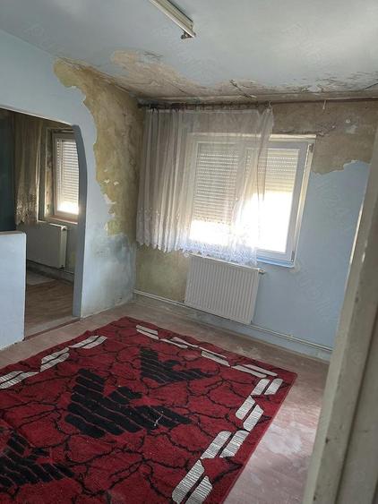 Vand apartament cu 3 camere etaj 4 in Media? - 2