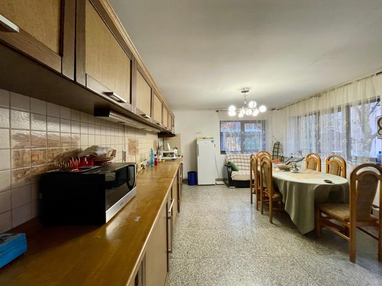 Casă parter 123 mp, complet renovată, curte generoasă, teren 400 mp - Giulesti - 21