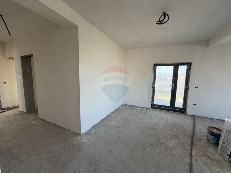 Casă cu 4 camere Campineanca - 10