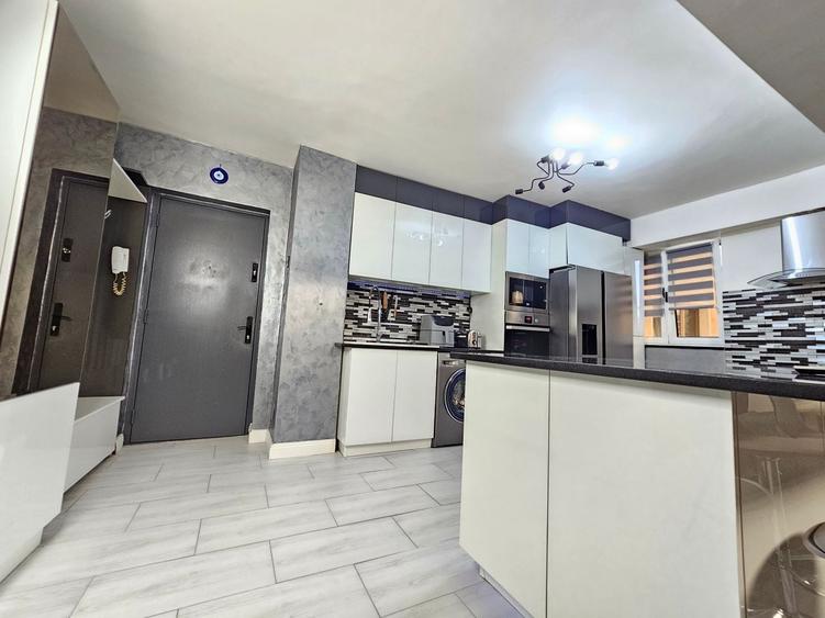 Apartament cu 3 camere decomandat, mobilat în Panduri