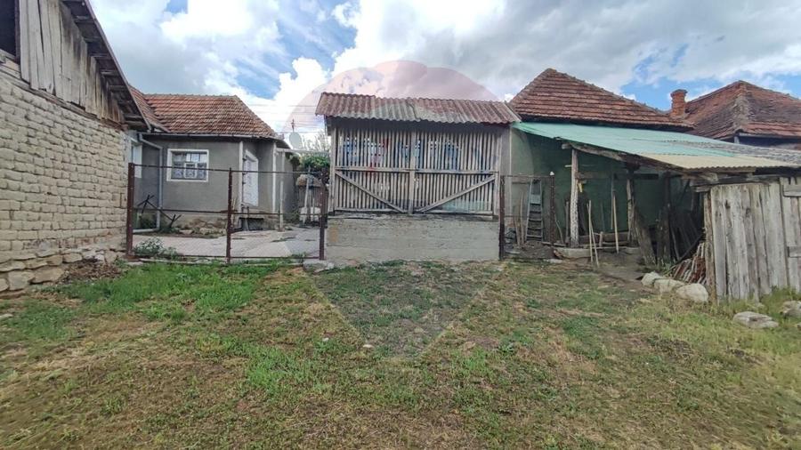 Casă cu 4 camere si teren de vânzare in com. Husasau de Tinca/Fonau - 13