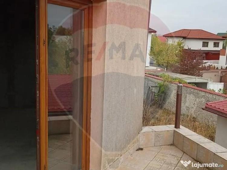 Vanzare Casa / Vila 5 camere Saftica Primarie - 10