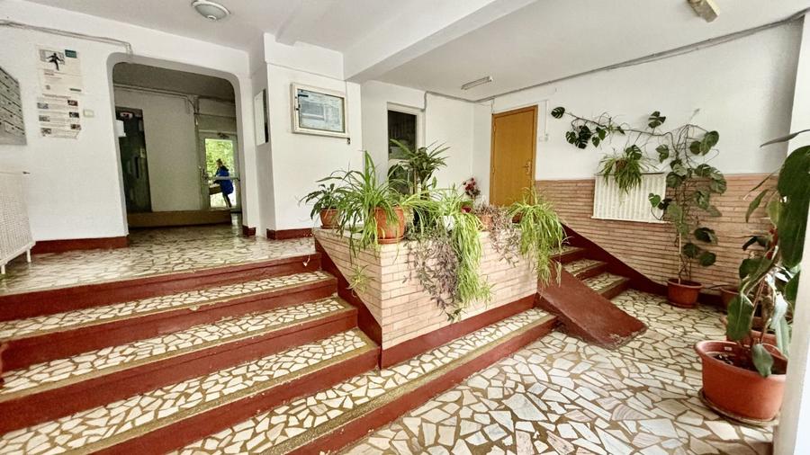 Apartament 3 camere Calea Calarasilor - Decebal - 13