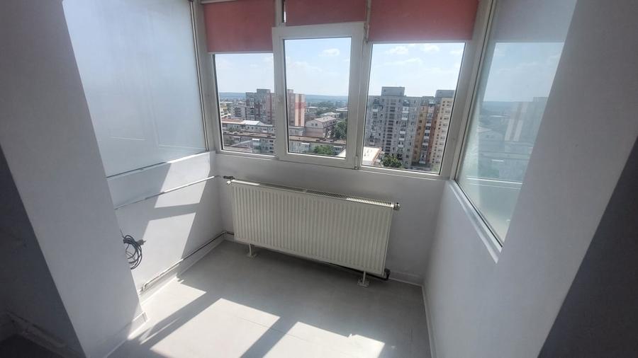 Apartament 3 camere open space, etajul 10, Craiovita zona Niela - 6