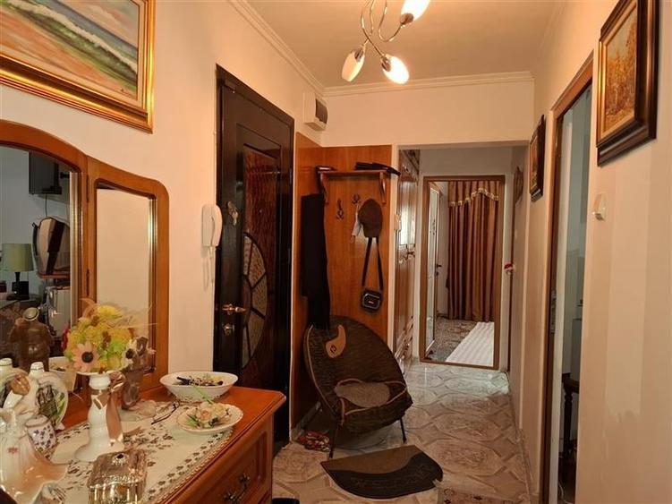 Apartamnet 2 camere, transformat in 3 camere, parter, Longinescu - 8