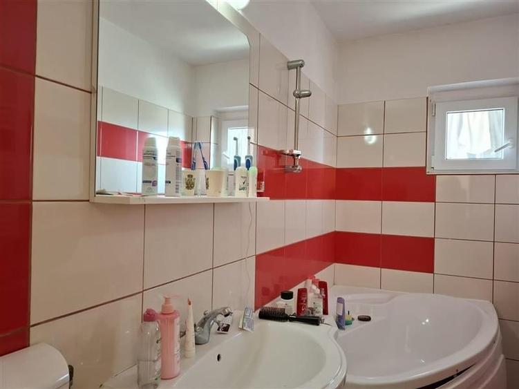 Apartament 3 camere, et 3, CT, balcon mare, doua bai - 10