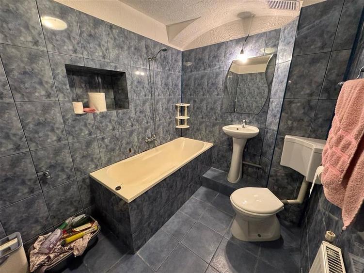 Apartament 3 camere la casa zona Centrala - 11