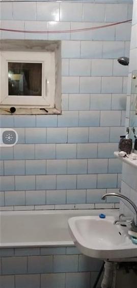 Apartament 3 camere decomandat etaj intermediar intrare Racadau - 5