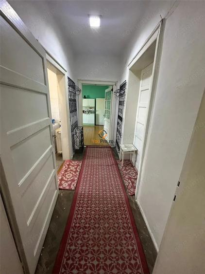 Casă cu Teren 568 Mp în Lunei