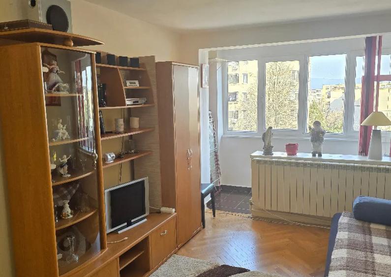 Vand sau inchiriez ap. 2 camere dec Deva, Balcescu, et. 3, mobilat - 3