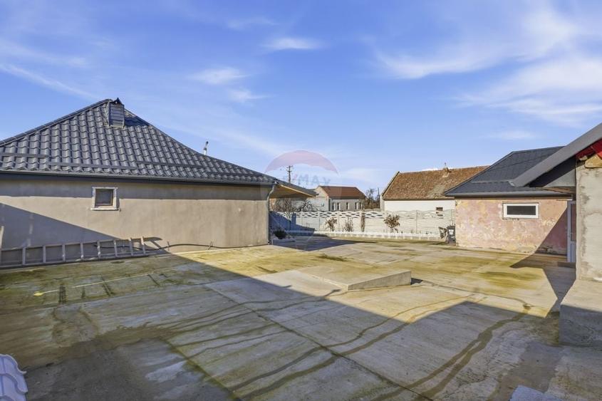 Casă renovată cu teren generos în Satu Mare,Secusigiu - 20