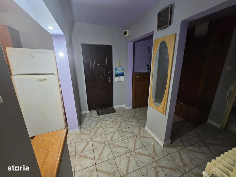 Resita, apartament 3 camere, decomandat, 86 mp, Lunca , zona Politie - 9