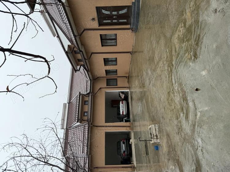 Vand casa cu etaj 180 de mii de euro - 1