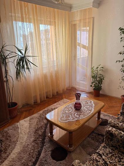 Proprietar, va nd apartament cu 3 camere ,decomandat. - 3