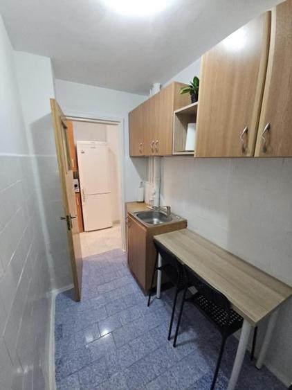 Apartament cu 2 camere decomandat în Berceni