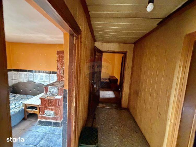 Casa cu 4 camere si teren 7727 mp Blidari - 1