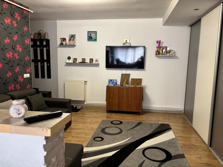 Vand apartament in Floresti - 4