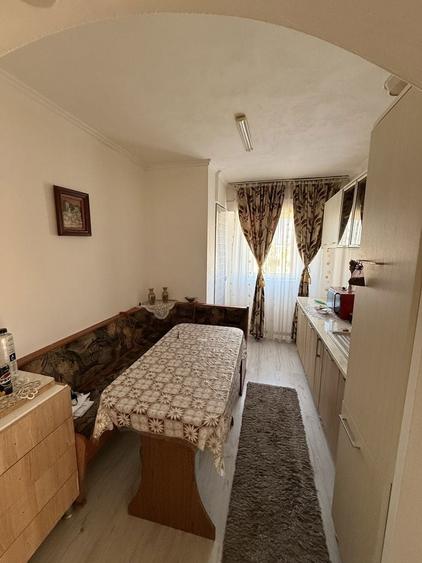 Apartament 3 camere de vanzare in Calafat - 4