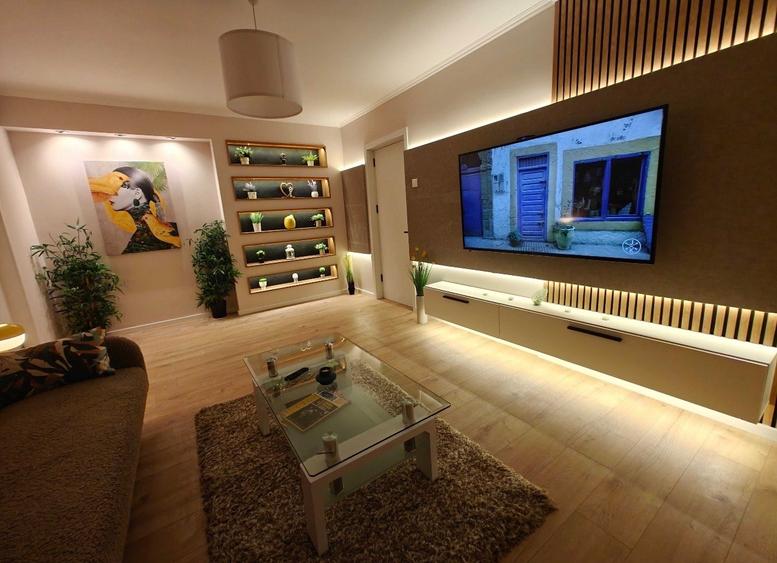 Apartament renovat complet pe Bd Tineretului,centrala proprie - 1