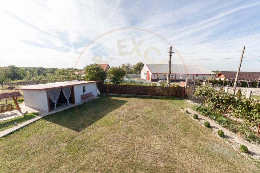 Casa cu teren generos si gradina spectaculoasa – Comuna Cuca, Arges! - 2