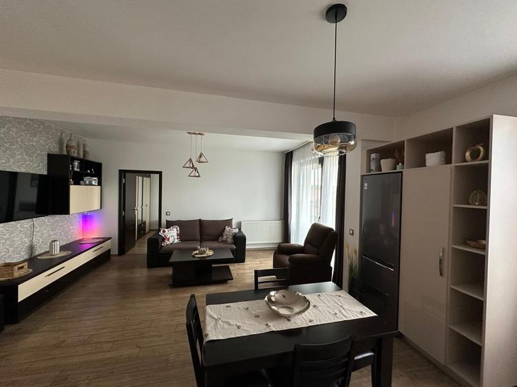 Se inchirieaza ultracentral,apartament cu 2 camere,rezidenta lux,bloc nou,etaj 2 - 2